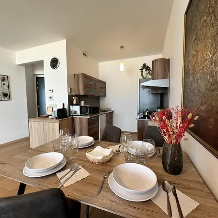 Self Check-in, Danube Bank, Free Parking Apartament *