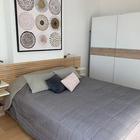 Self Check-in, Danube Bank, Free Parking Apartment
