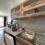Self Check-in, Danube Bank, Free Parking Apartment Bratislava