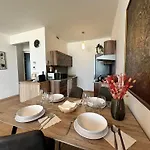 Self Check-in, Danube Bank, Free Parking Apartment *