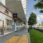 Self Check-in, Danube Bank, Free Parking Apartment