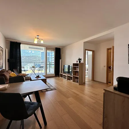 Self Check-in, Danube Bank, Free Parking Apartament