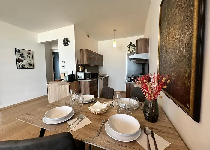 Self Check-in, Danube Bank, Free Parking Apartament *